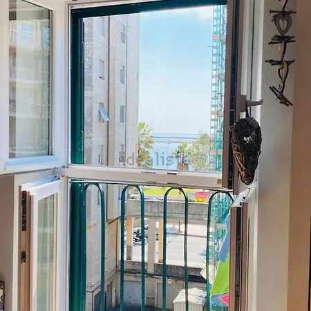La Casa Di Edo - Sea View Near Beach, Ac & Private Parking Genua