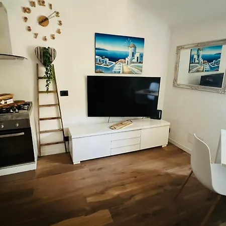 La Casa Di Edo - Sea View Near Beach, Ac & Private Parking * ג'נובה