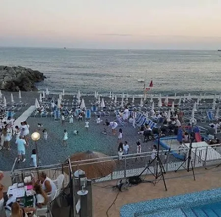 דירה La Casa Di Edo - Sea View Near Beach, Ac & Private Parking *