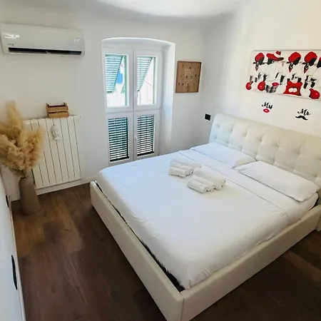 דירה La Casa Di Edo - Sea View Near Beach, Ac & Private Parking